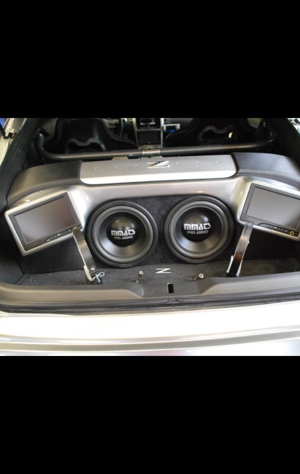 350 Z w/ 7in TV & Subs I